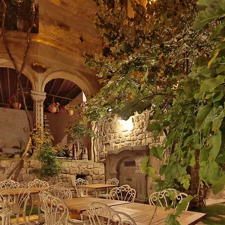 Selcuklu Evi Cave - Special Category אורגופ